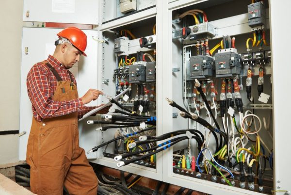 Du học nghề: Kỹ thuật điện công nghiệp dành cho học viên có sẵn B1